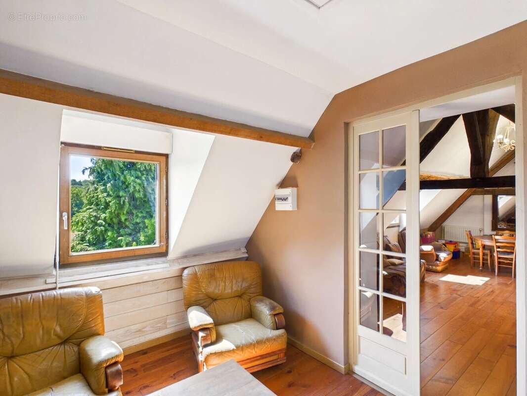 Propriété équestre avec 5 chambres, excellentes écuries et 19.5ha - photo 10