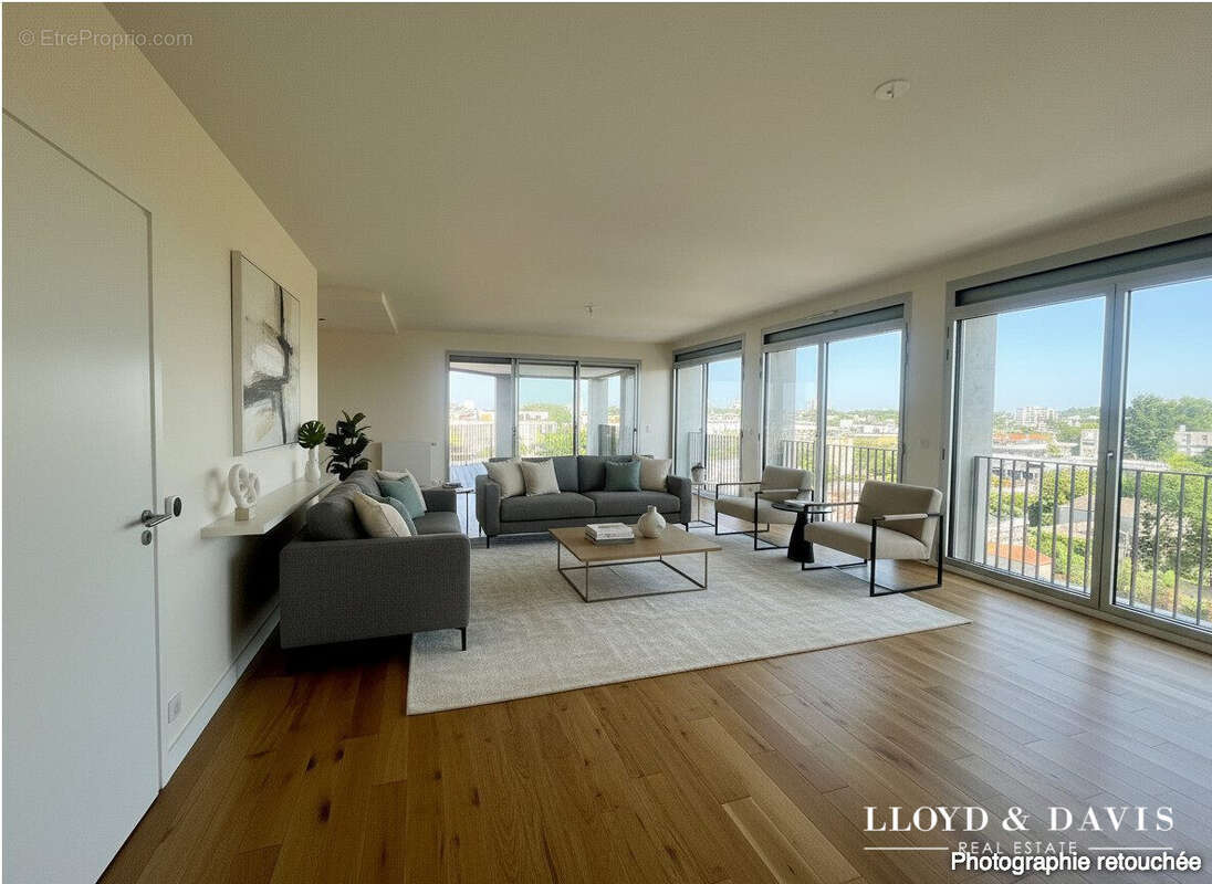 SALON - Appartement à BORDEAUX