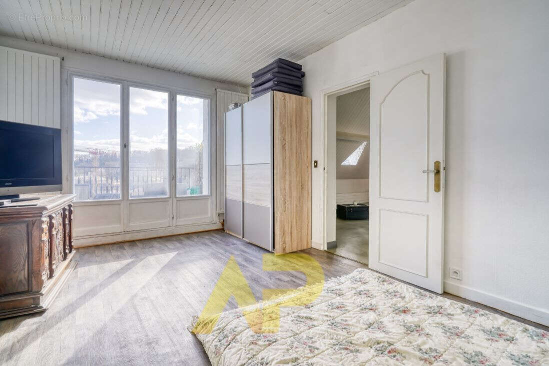 Maison à LE PLESSIS-ROBINSON