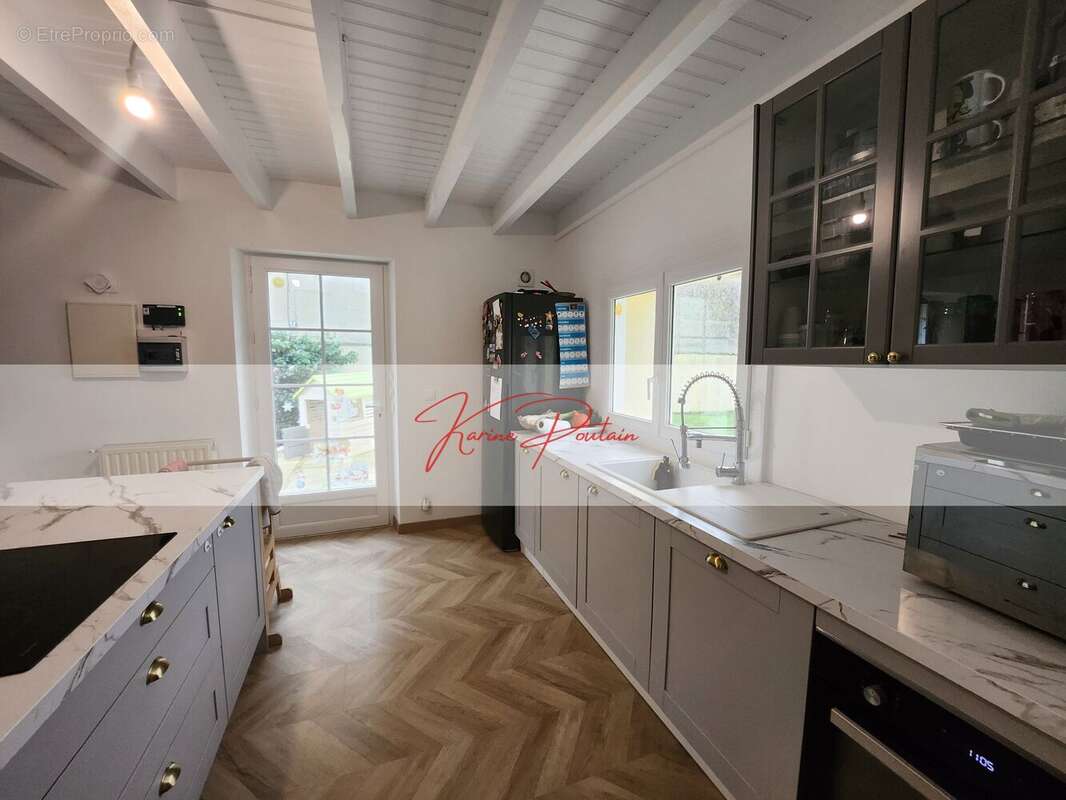 Maison à AMBARES-ET-LAGRAVE