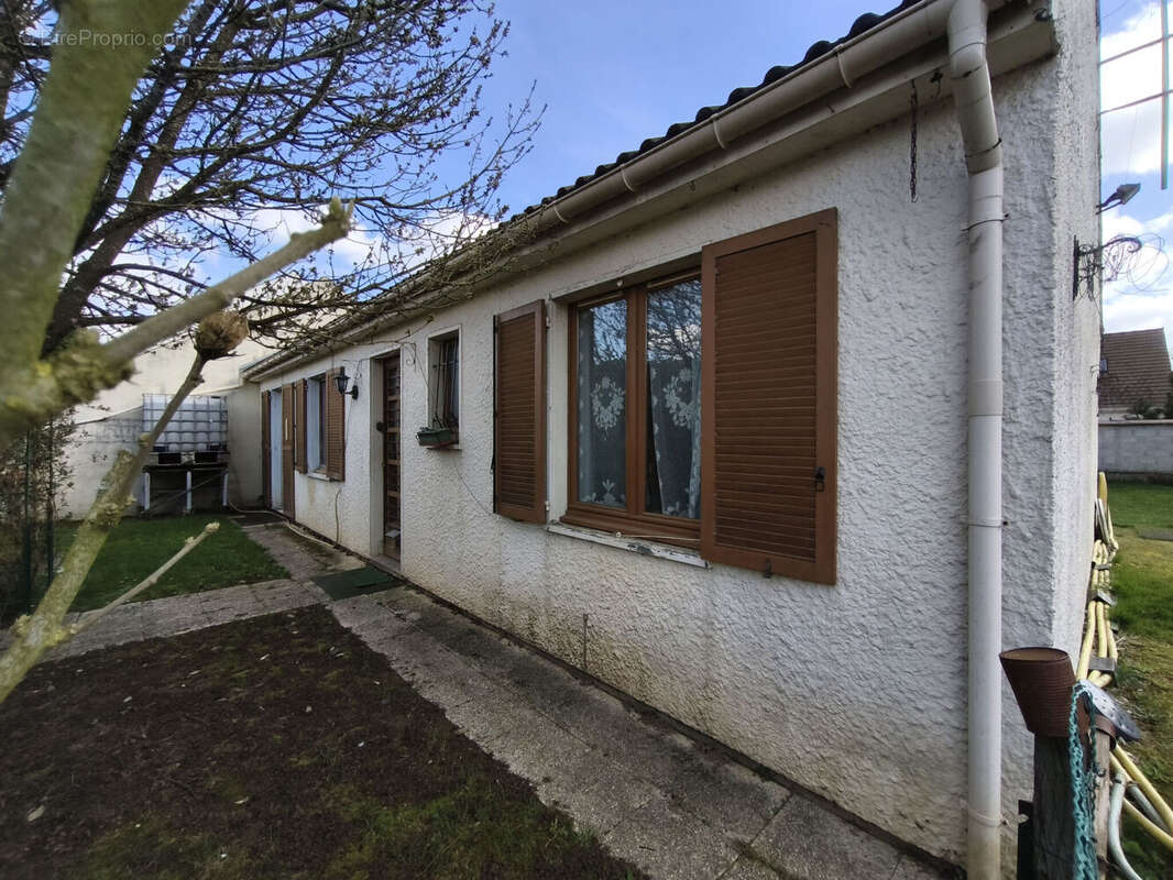 Photo 3 - Maison à TOUQUIN