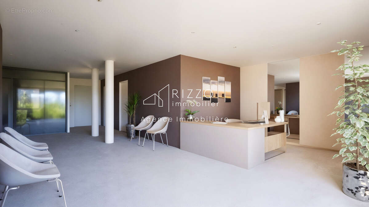 Commerce à SAINT-GENIS-POUILLY