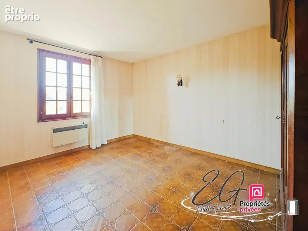 Maison de maître en pierre, 6 chambres, grand terrain et dépendances - photo 10
