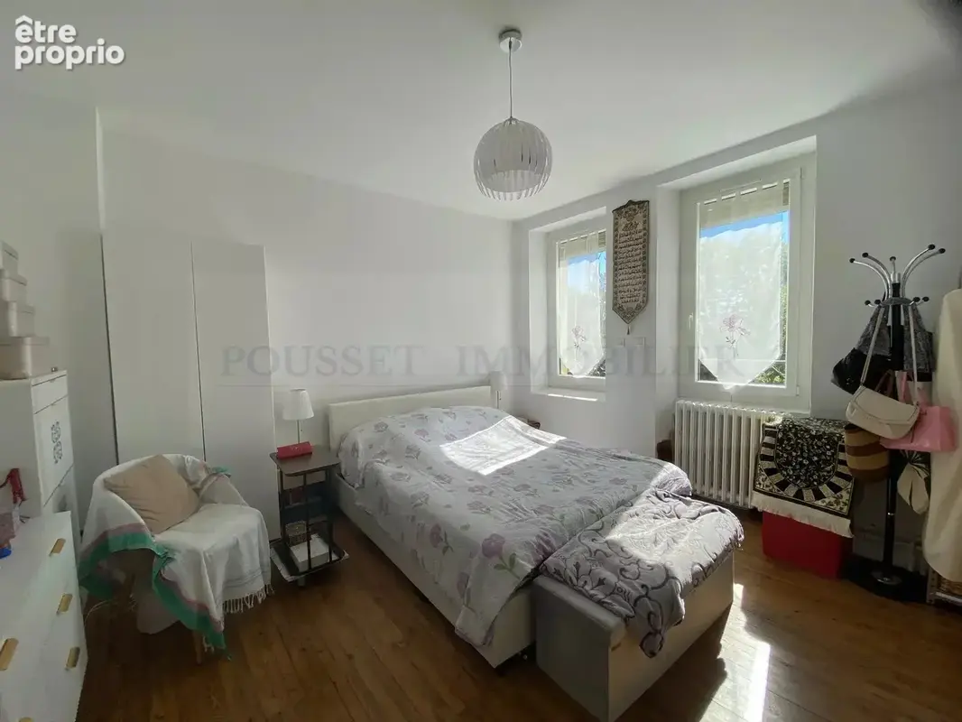 Jolie maison de bourg en pierre de 76,41 m² avec garage et terrasse qui offre une superbe vue panoramique sur la vallée. - photo 5