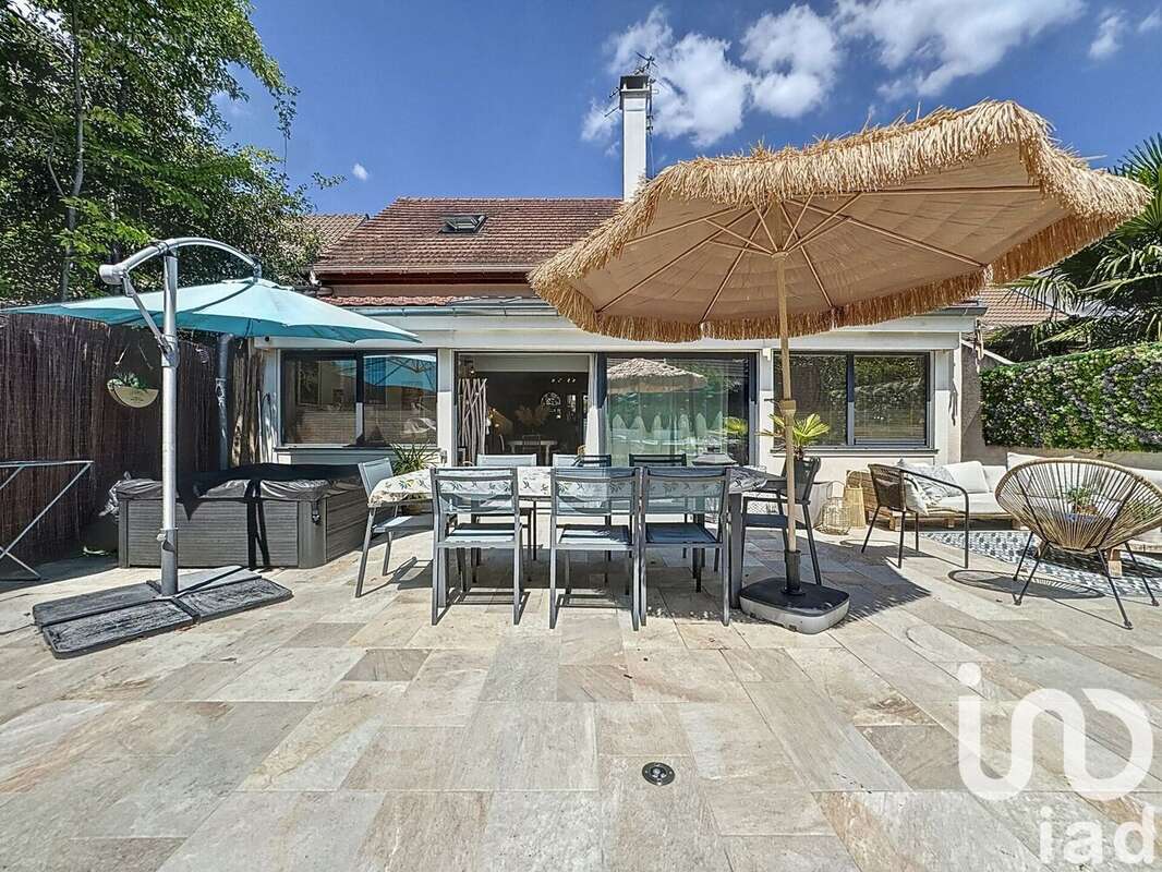 Photo 2 - Maison à MORANGIS