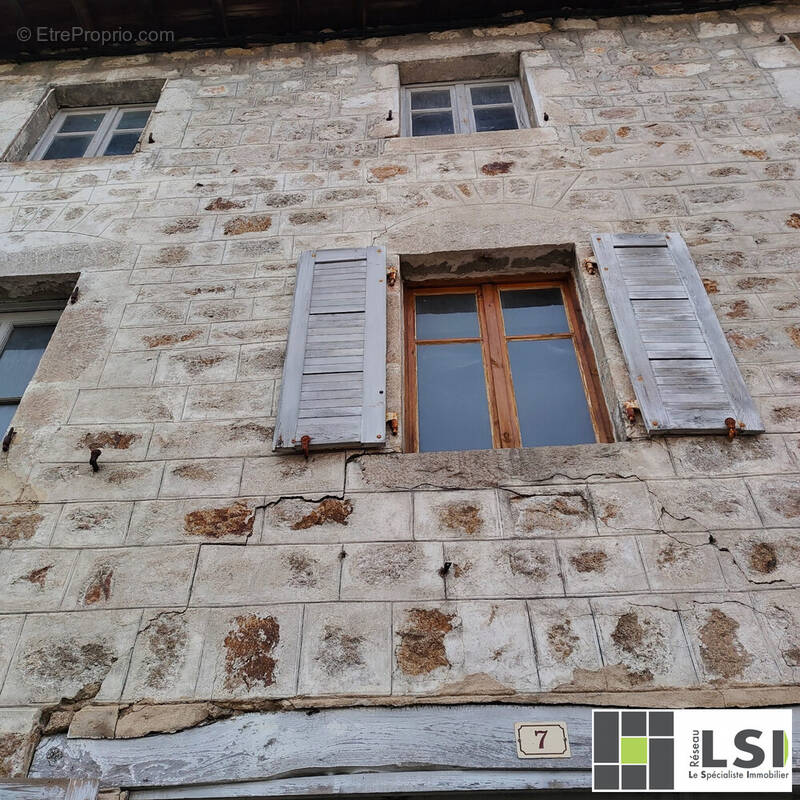 Maison à BELLEVUE-LA-MONTAGNE