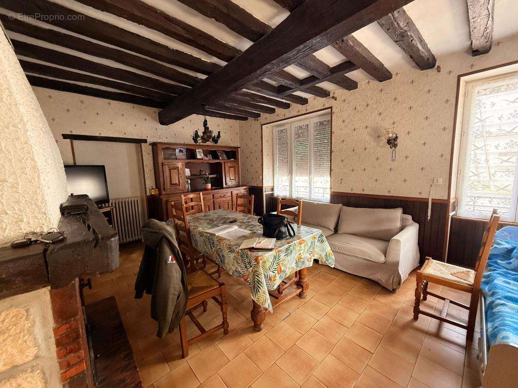 Maison à AUTRUY-SUR-JUINE