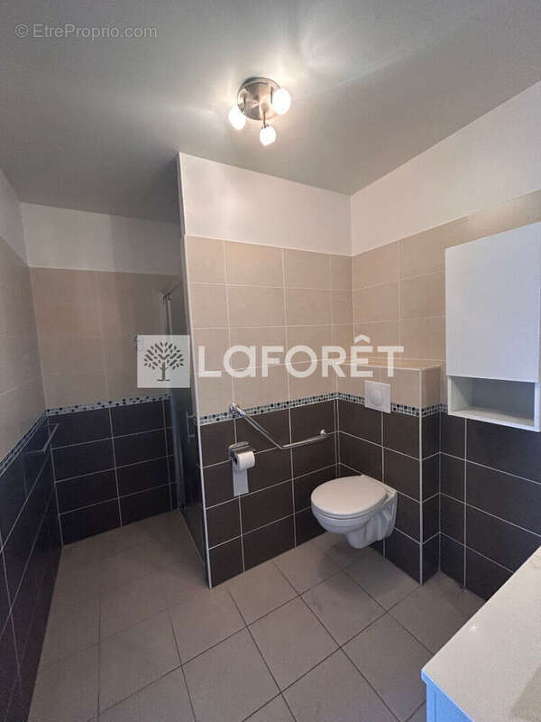 Appartement à EMERAINVILLE