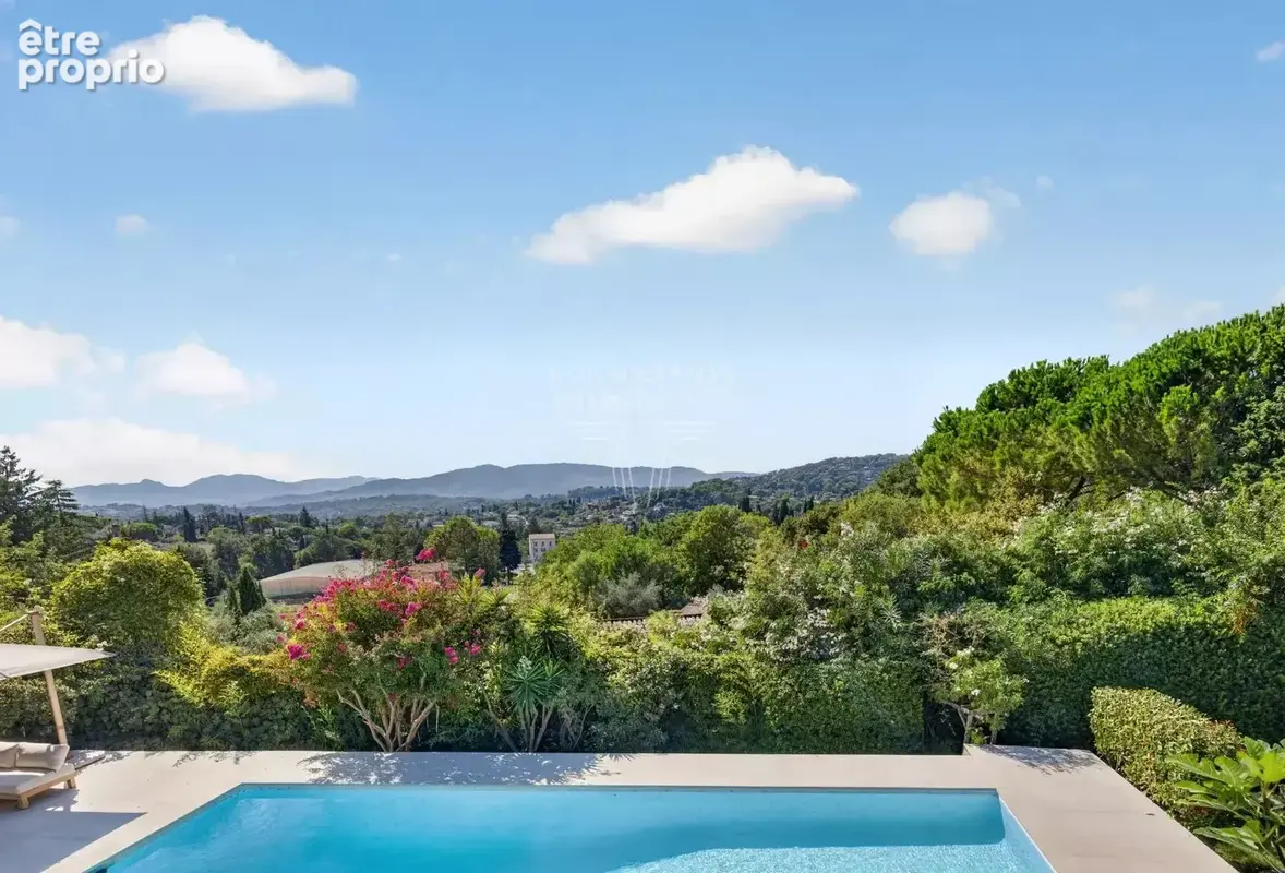 Mougins – Élégante propriété rénovée avec piscine au cœur d’un jardin paysager - photo 26