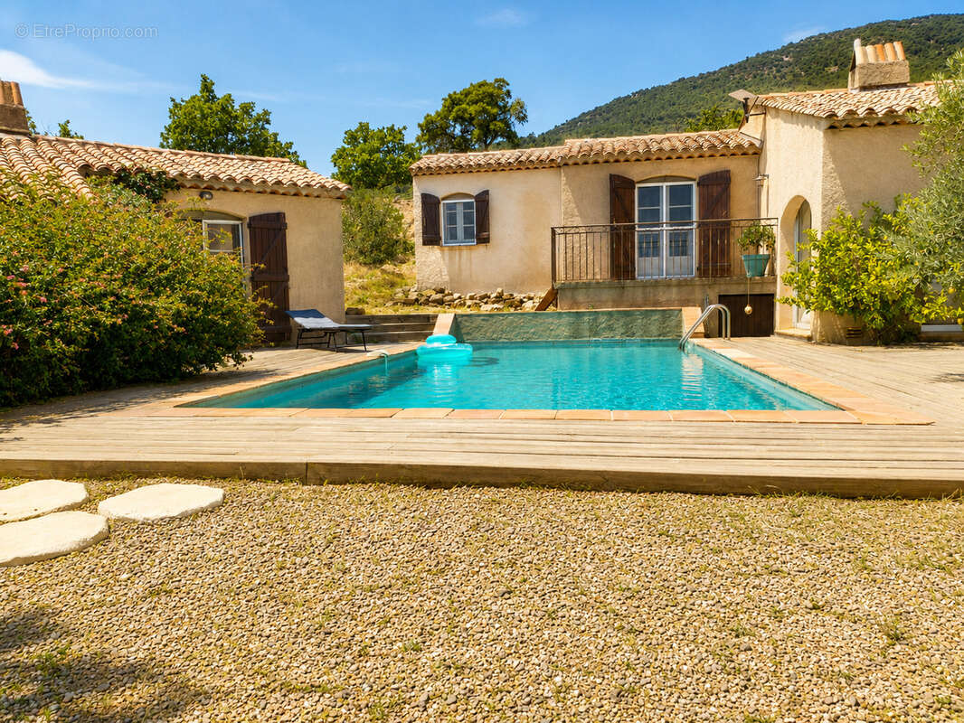 Maison à PLAN-DE-LA-TOUR