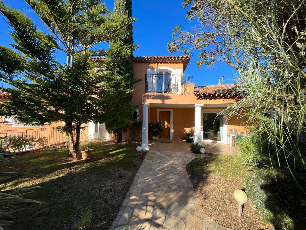 Maison à FREJUS