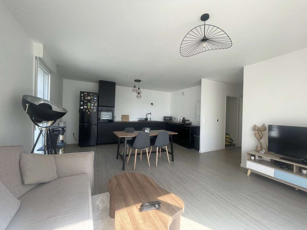 À VENDRE EN EXCLUSIVITE – Appartement T3 avec place de parking cave et terrasse - photo 4