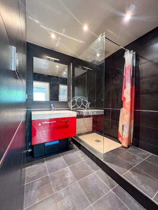 Appartement à LYON-8E