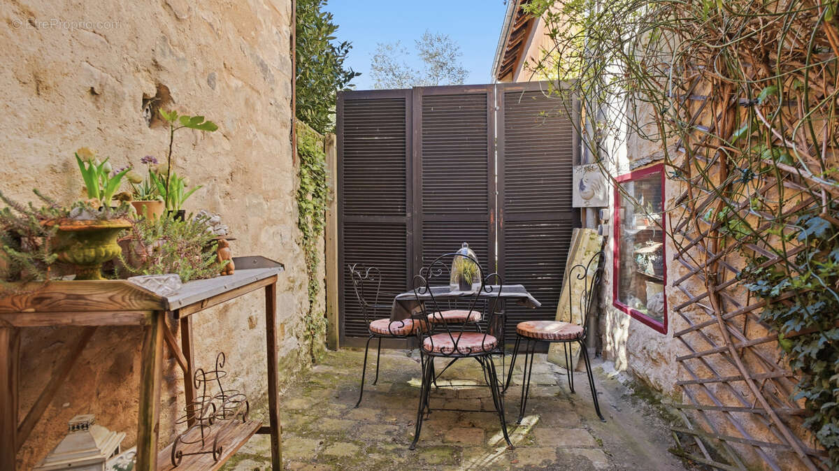 Maison à GREZ-SUR-LOING