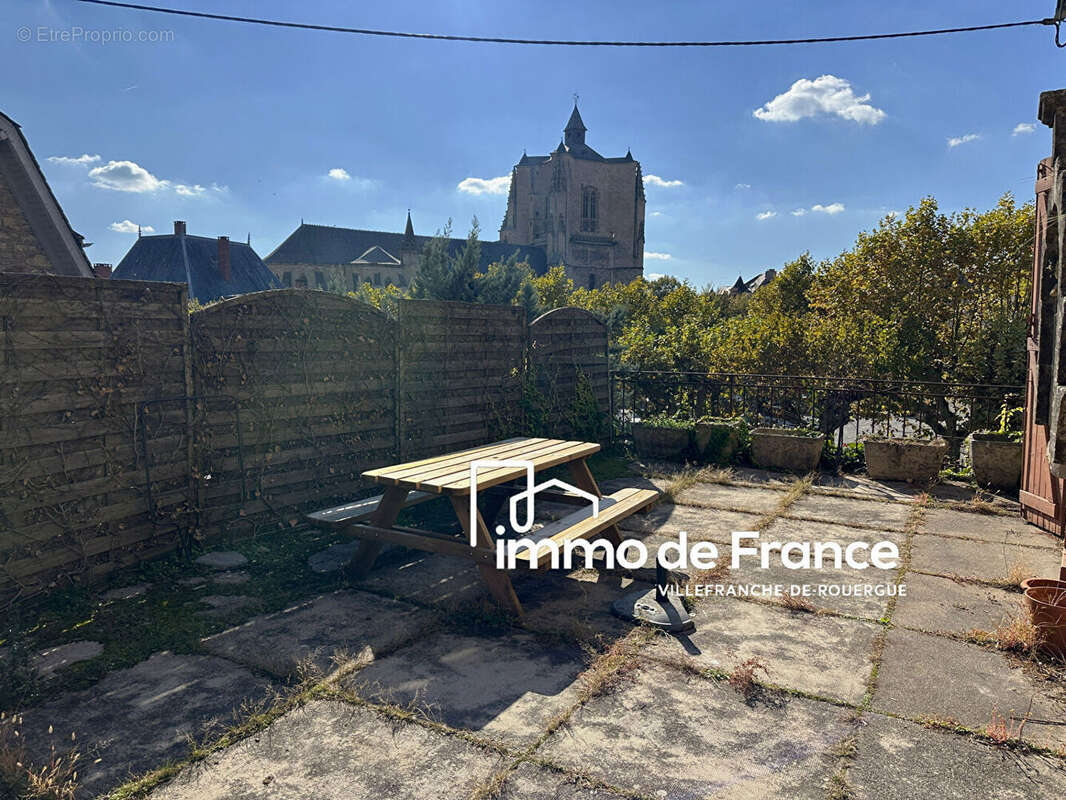 Villefranche De Rouergue maison 10 pièces 263 m² avec terrasse et garage - photo 2