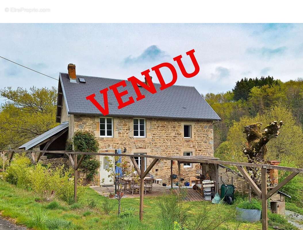 Maison à SAINT-GERVAIS-D&#039;AUVERGNE