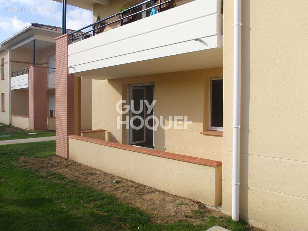 Appartement à BEAUZELLE