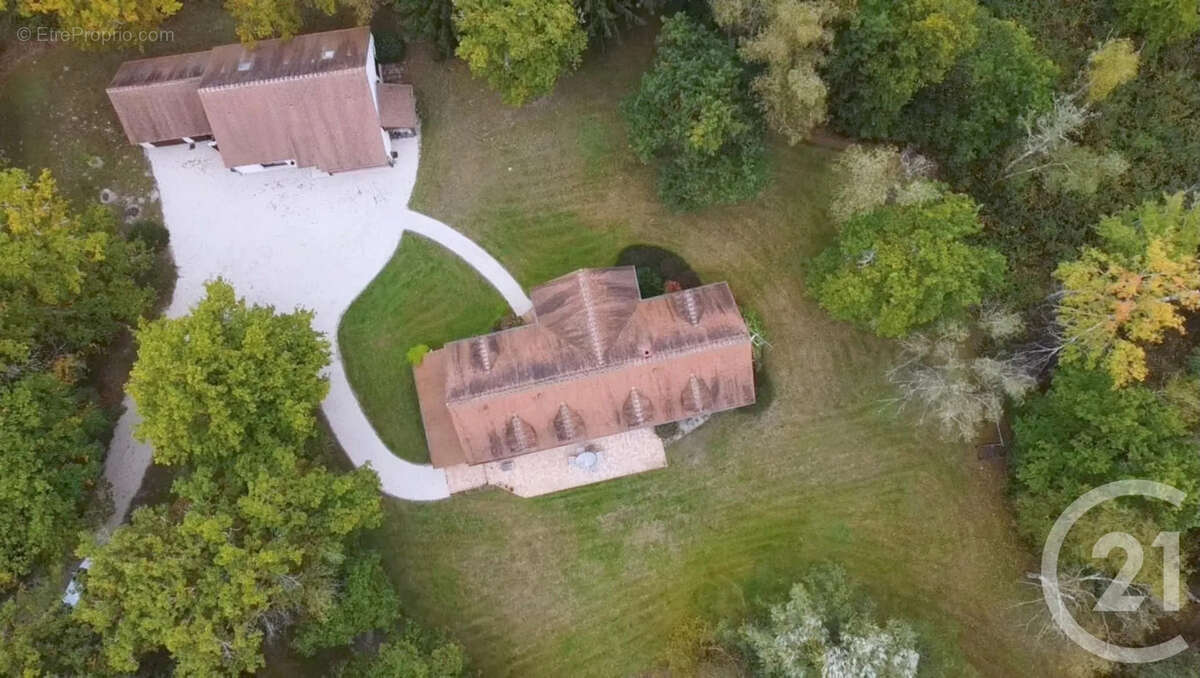 Maison à MENESTREAU-EN-VILLETTE
