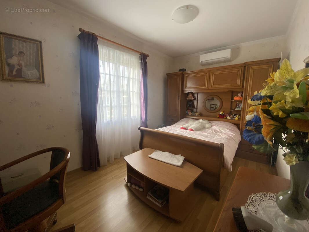 Maison à SAINT-JULIEN-LES-VILLAS