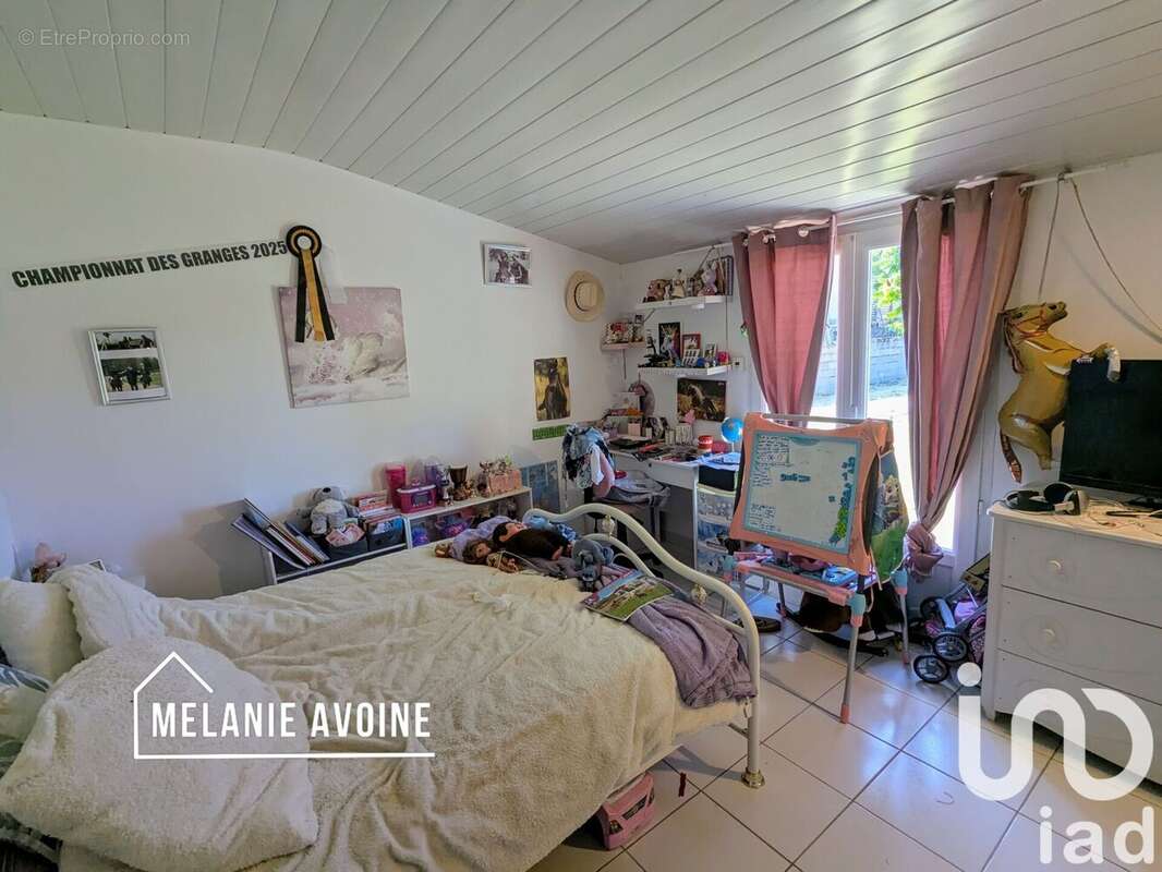 Photo 9 - Maison à YVES