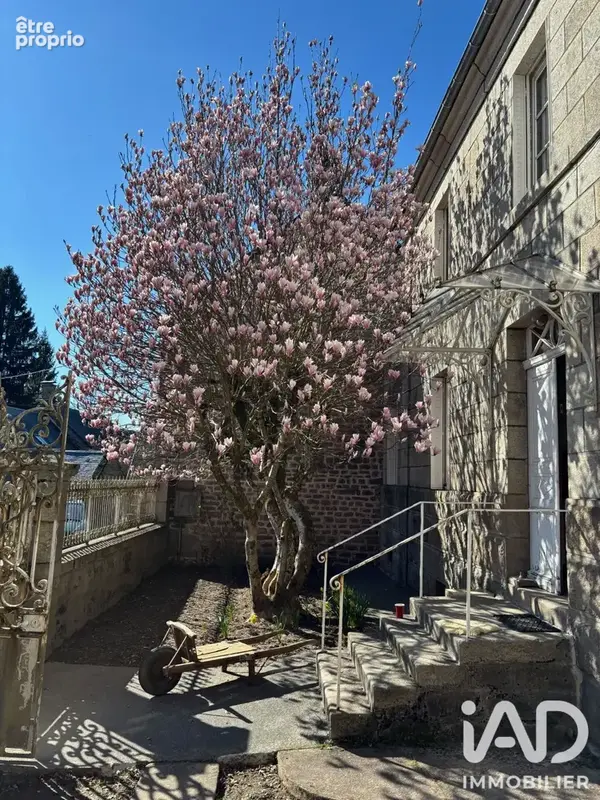 Photo 1 - Maison à PEYRELEVADE