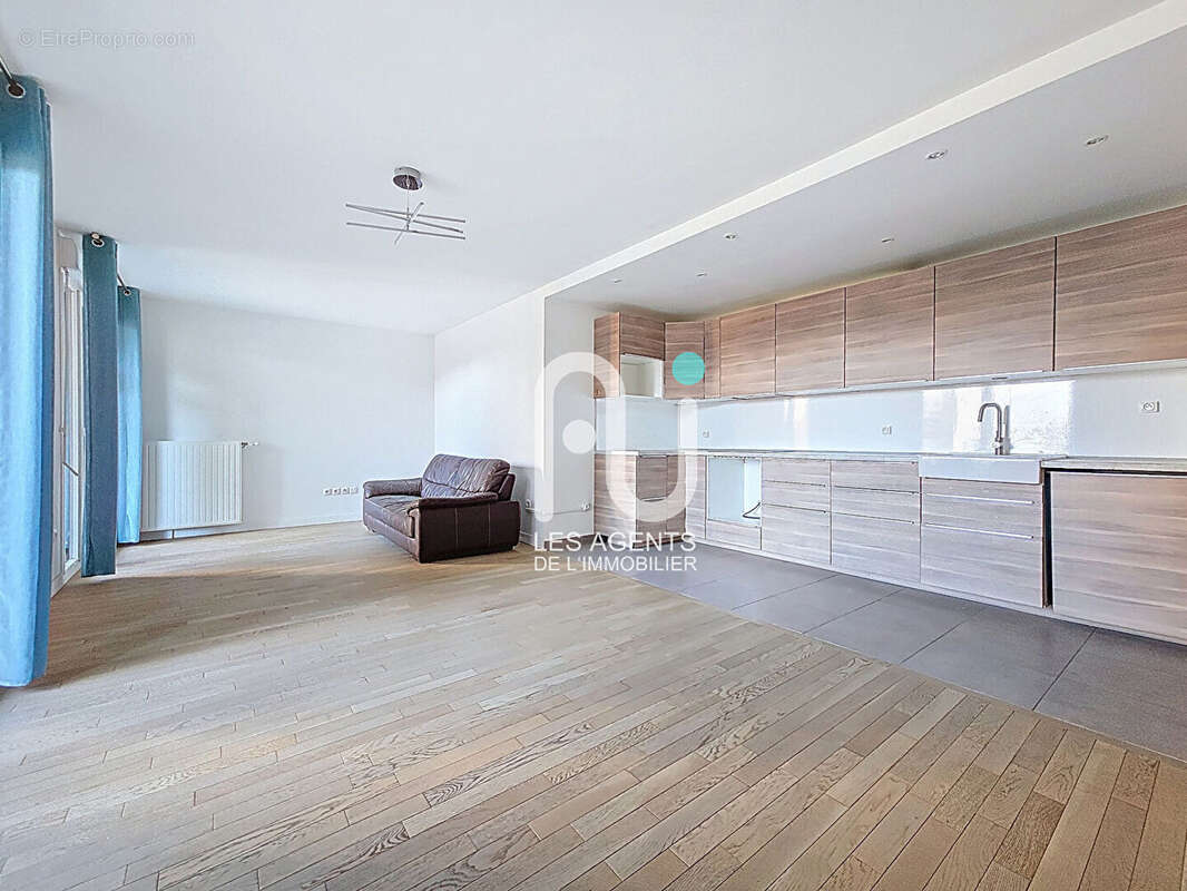Appartement à GENNEVILLIERS