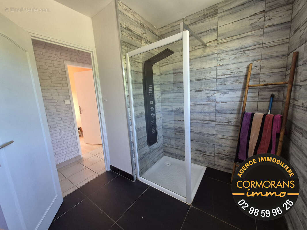 Maison 112 m² à Tregourez  - photo 7