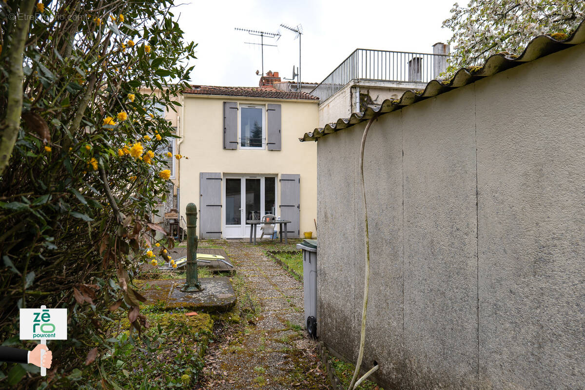 Maison à NESMY