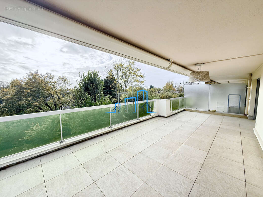 Appartement à LE RAINCY