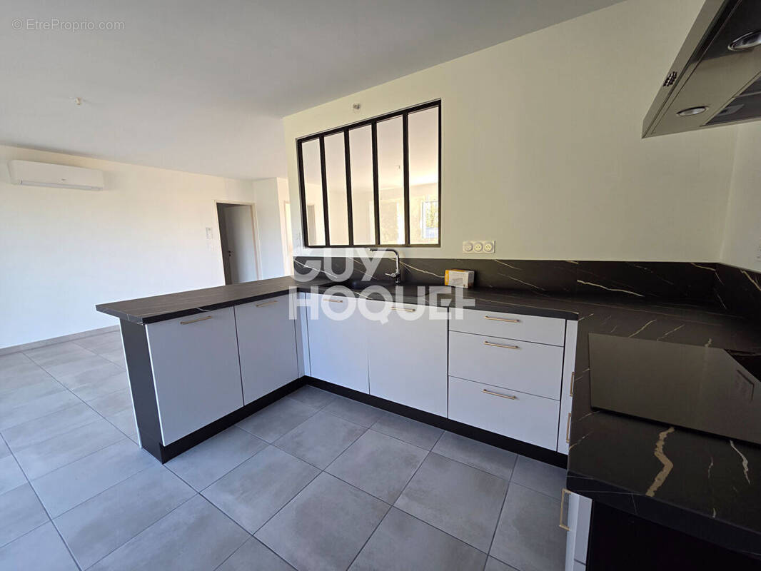 Maison à SAINTE-COLOMBE-EN-BRUILHOIS