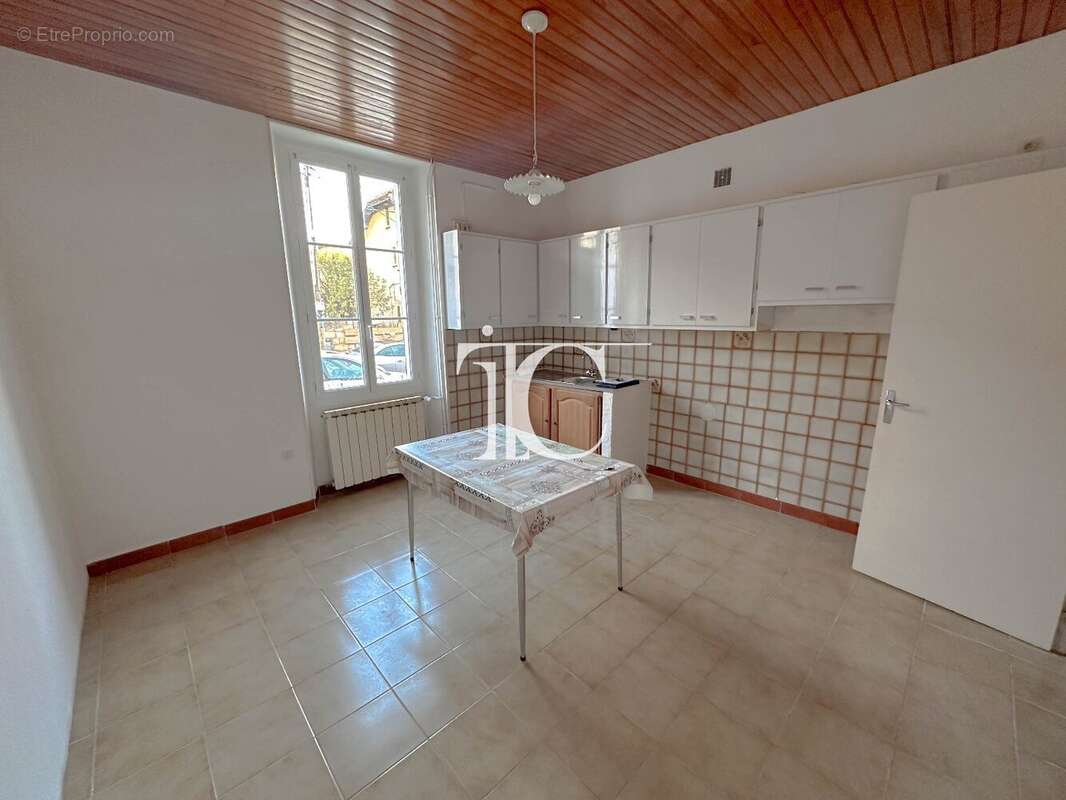 Maison à SAINT-JEAN-DE-VALERISCLE