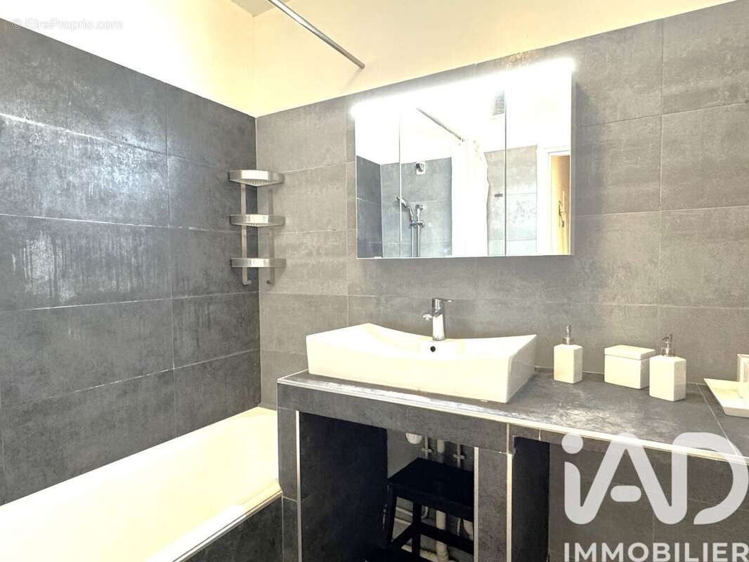 Photo 9 - Appartement à LA CELLE-SAINT-CLOUD