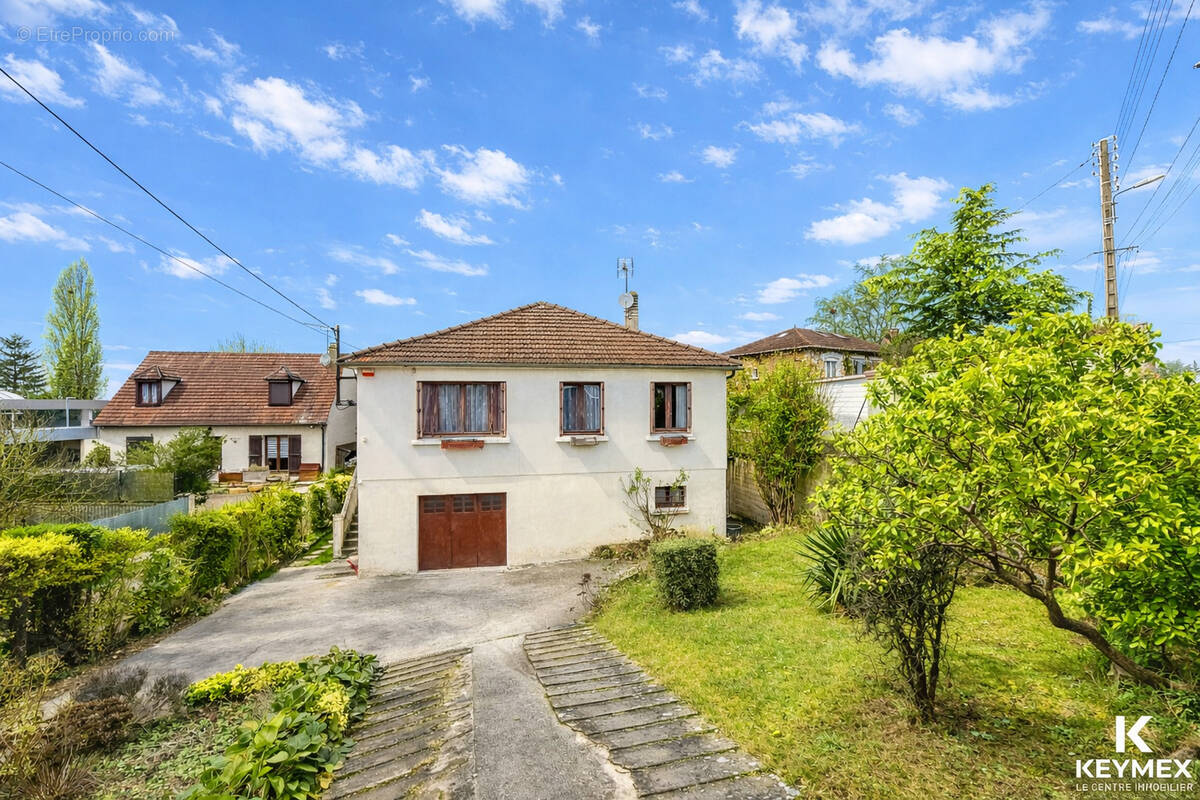 Maison à FREPILLON