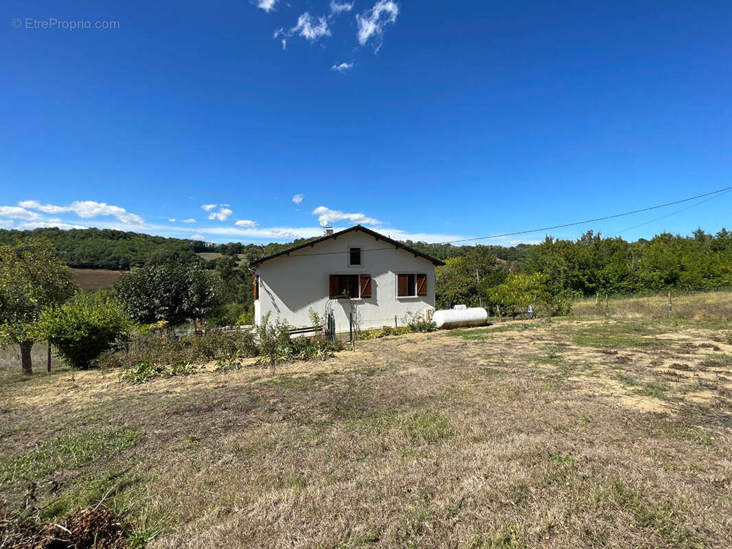 Maison à SAUVAGNAS