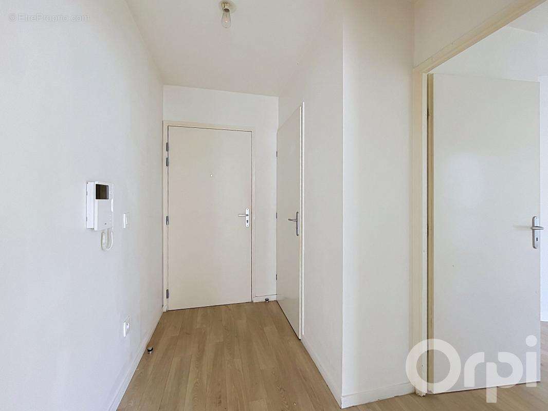 APPARTEMENT 2 PIECES - 40m2 - proche commerces - photo 5