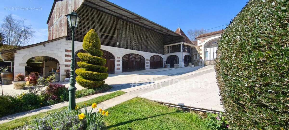 Maison à TALUS-SAINT-PRIX