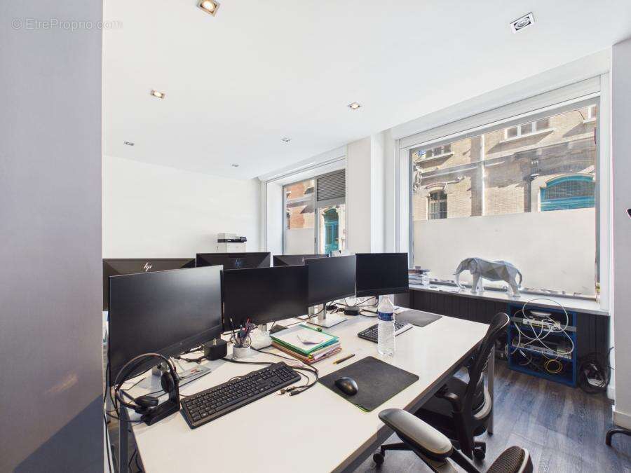 Commerce 66 m² à Paris-17e  - photo 30