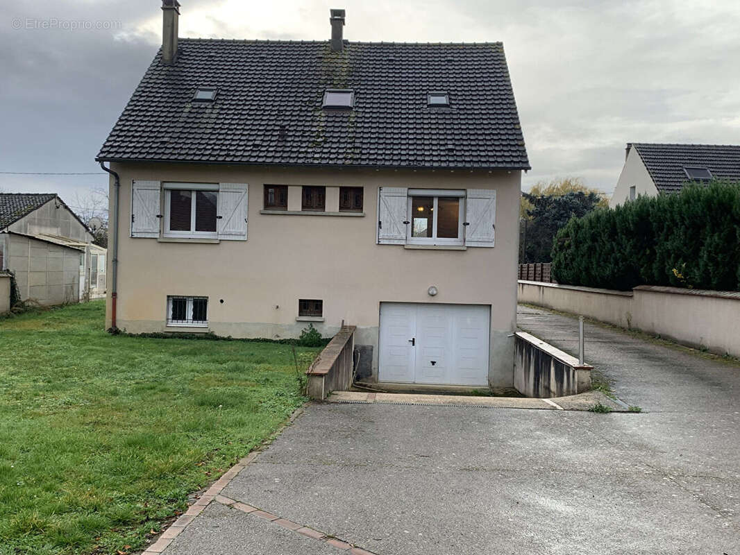 Maison à APPOIGNY