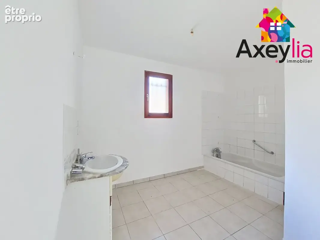 À vendre - charlieu - maison plain-pied 3 chambres avec terrain - photo 14