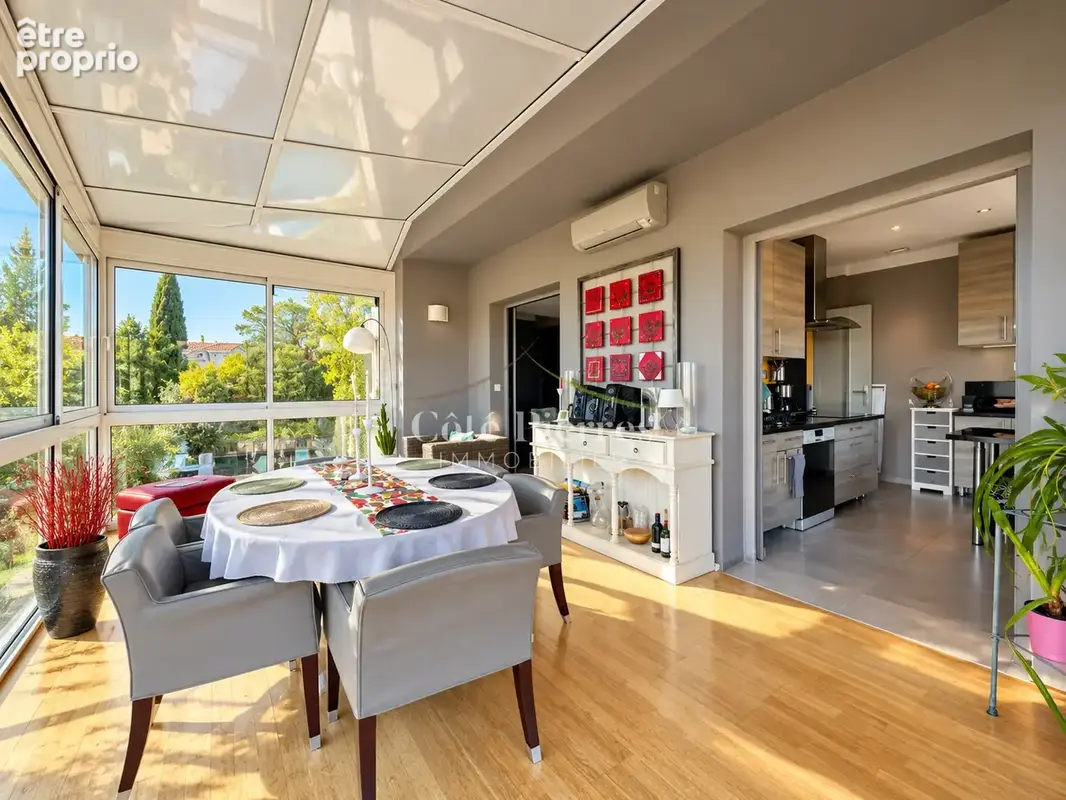 Nîmes - Maison de ville avec piscine, terrasses et vue dégagée sur les collines - photo 2