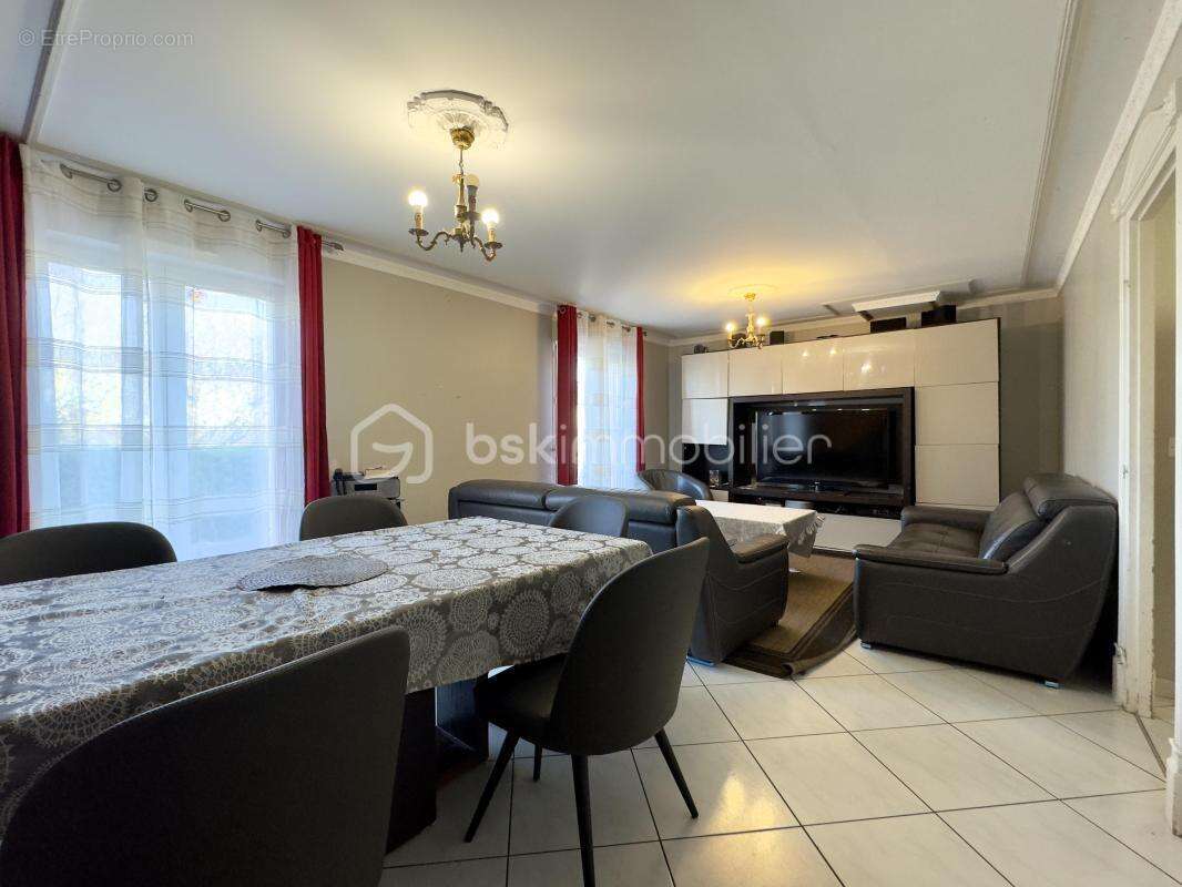 Maison à NANTEUIL-LES-MEAUX