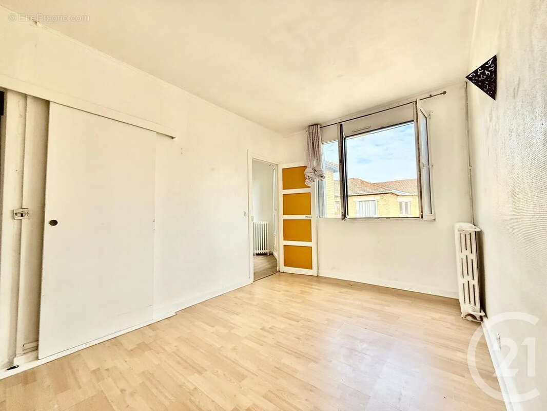 Appartement à CLICHY