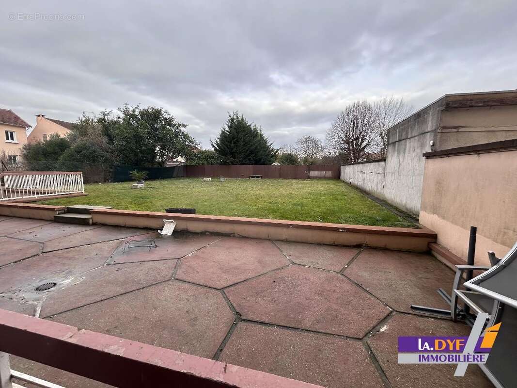 Appartement à LIVRY-GARGAN