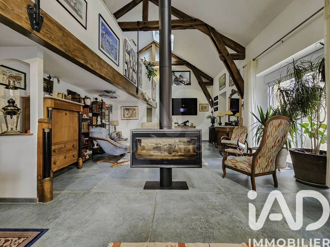 Photo 1 - Maison à VEZINS-DE-LEVEZOU