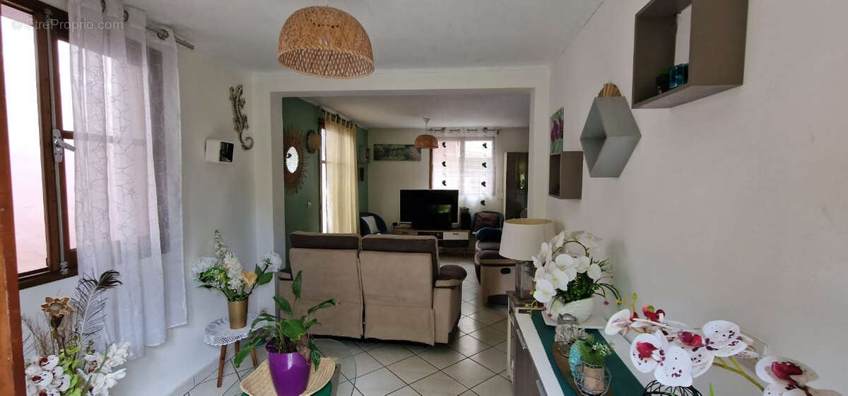 Maison à PETITE-ILE