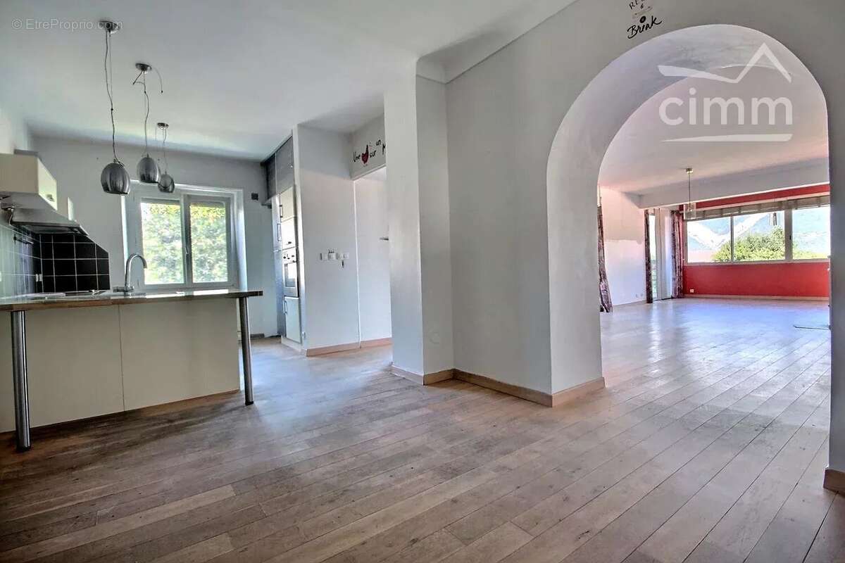 Appartement à TENCIN