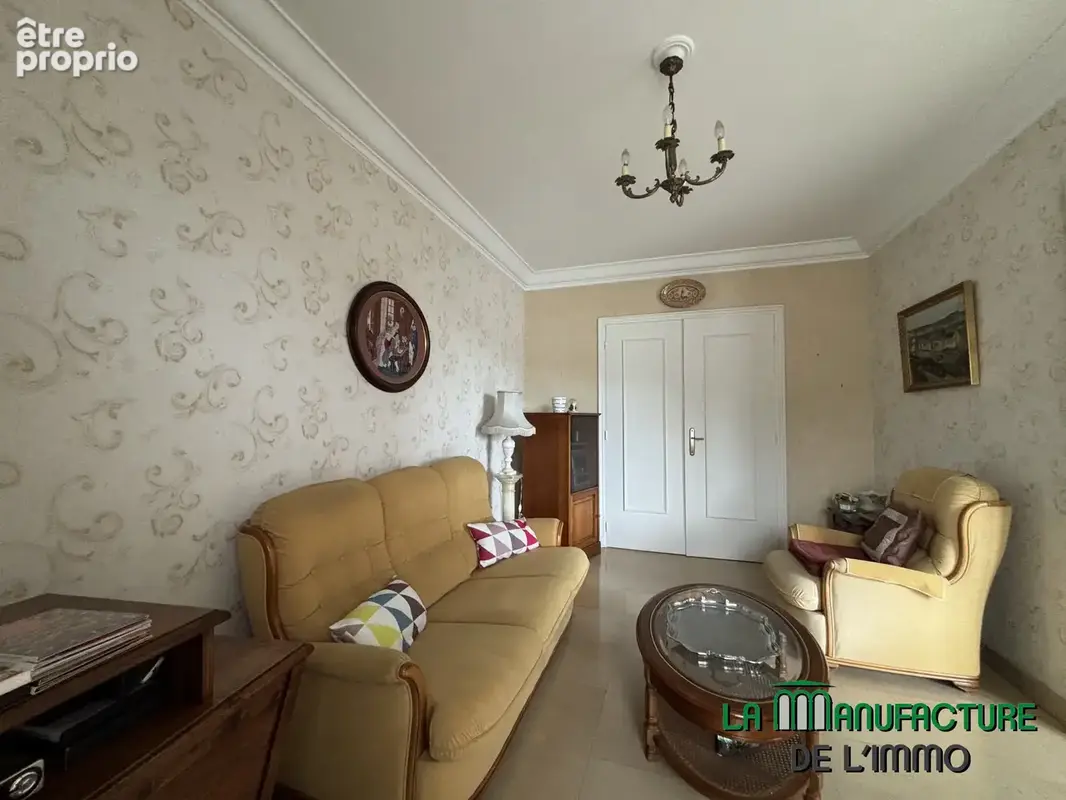 Saint etienne cours gustave nadaud - proche chavanelle - apartement t4 91,03m2 avec 2 grands balcons et cave - photo 9