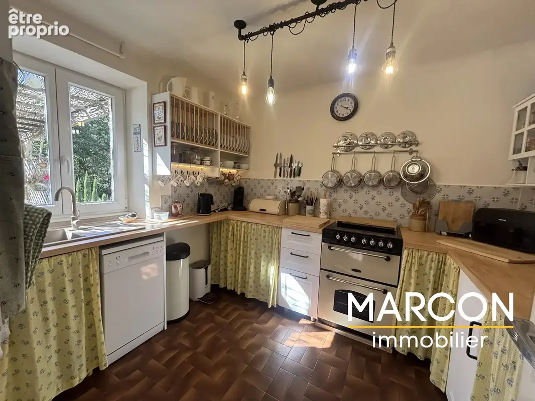 Belle maison en pierres renovee avec grange - photo 9