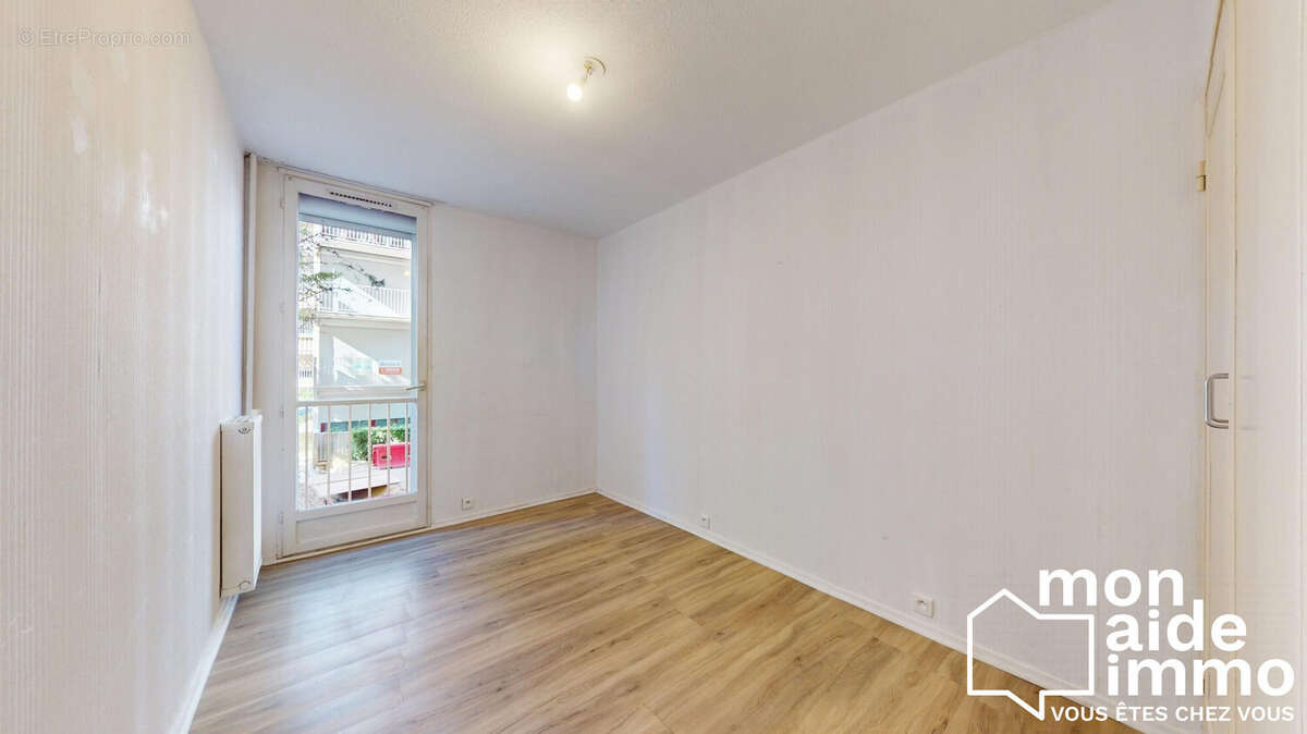 Appartement 52 m² à Cenon  - photo 5