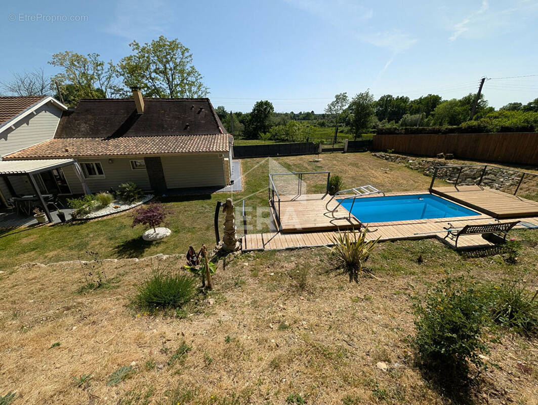Maison à MONTPON-MENESTEROL